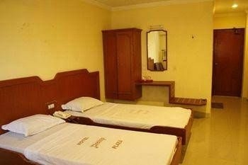 Hotel Pratap Plaza1
