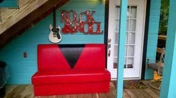 Heartbreak Hotel at the Mountain Heartbreak Hotel at the Mountain