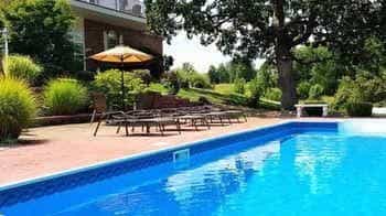 Lafayette Manor and Winery B&B