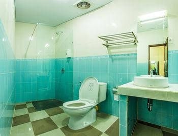 Lucky's Guest House4