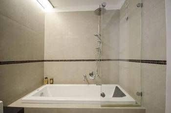 A14 Business Suites A14 Business Suites