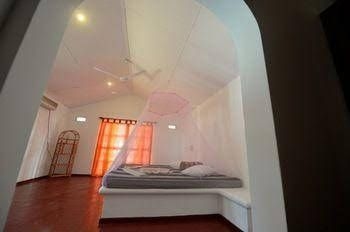 Darwins Beach Resort2