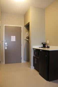 Meridian Inn & Suites
