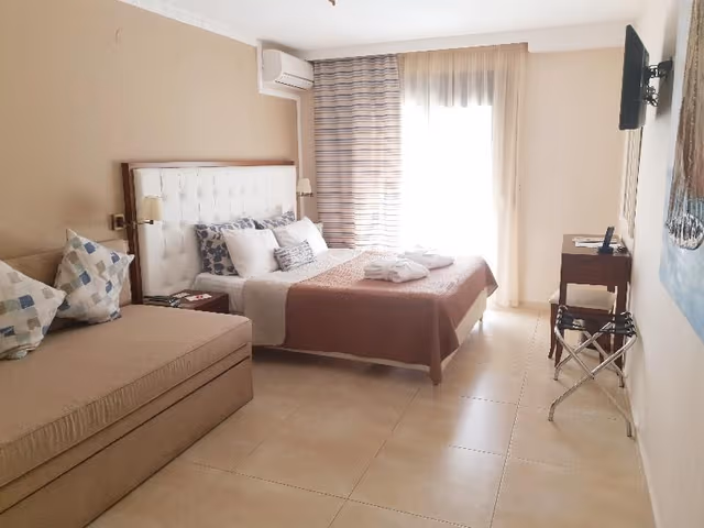 FAMILY ROOM STANDARD