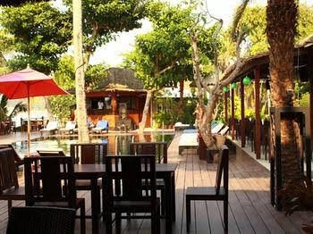 Bangrak Beachclub1