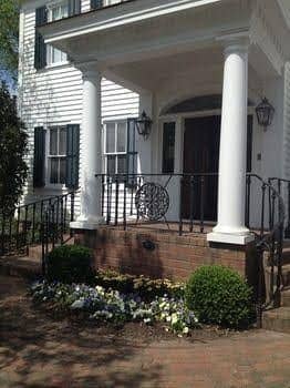 Carriage House Inn Carriage House Inn