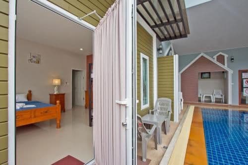 Family Room Pool Side