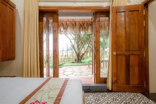 Mua Caves Ecolodge (Hang Mua)2