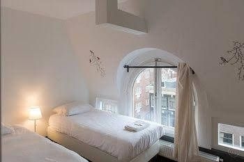 Dutch Rembrandt Apartments0