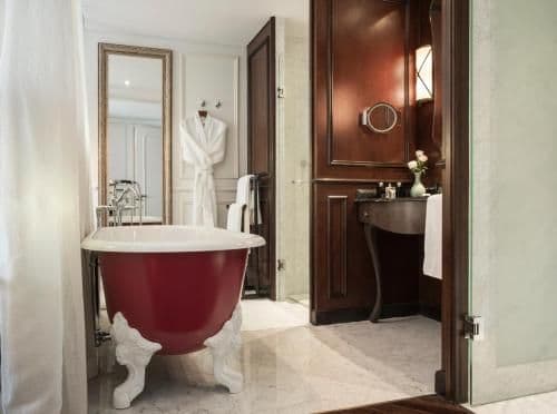 Grand Deluxe King Room