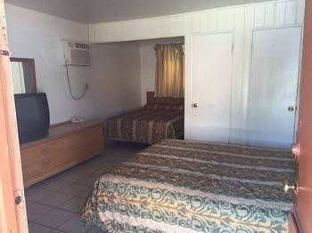 Sunland Motel0