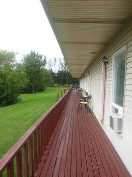 Summerside Motel0
