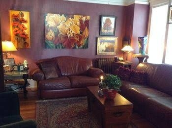 Gaslight Inn Victoria4
