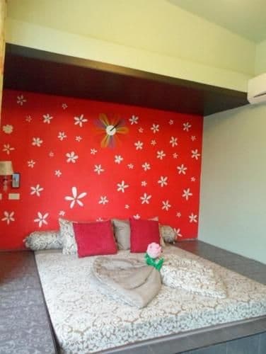 Family Room with Garden View