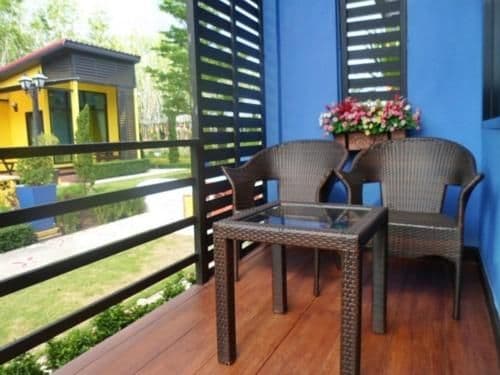 Family Room with Garden View