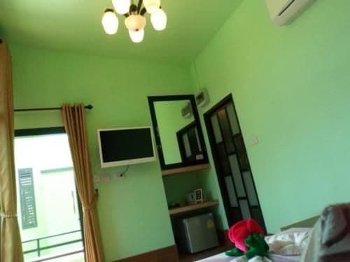 Suite with Garden View