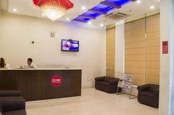 OYO Premium Varanasi Railway Station0
