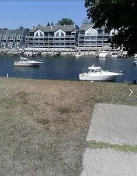 Little Riverside Motel & Marina
