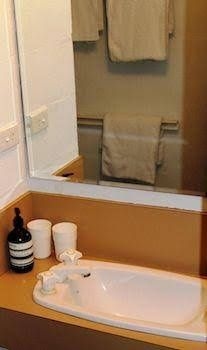 Snowdrift Lodge0