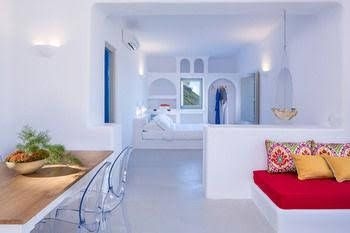 Skyfall Suites3