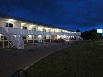 Moncton Scenic Motel2