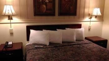 Amherst Inn3