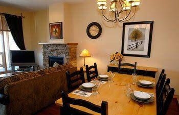 Sullivan Stone Lodge by Rocky Now3