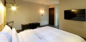To Heaven Hotel3