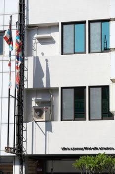 Corner House2