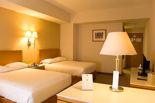 DOUBLE TWO BEDS
