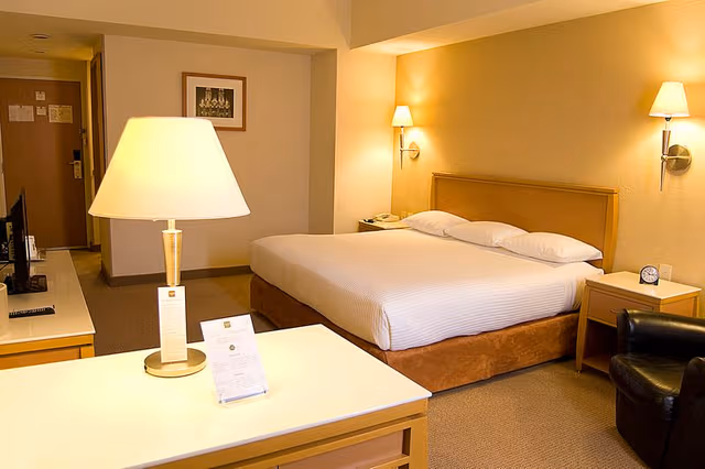 DOUBLE KING SIZE BED