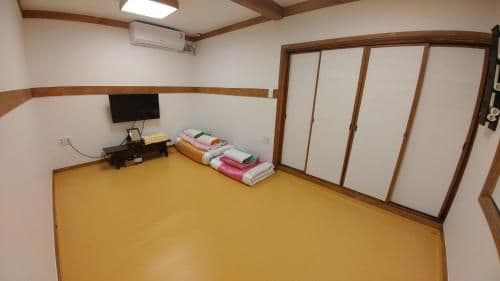 Quadruple Room with Private Bathroom