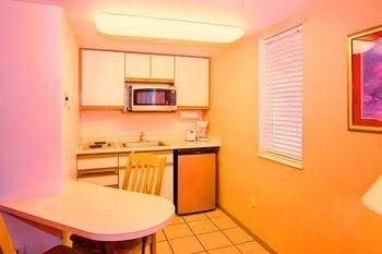Turning Leaf Furnished Townhomes1