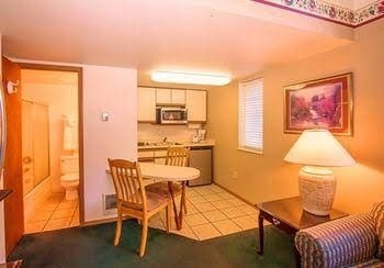 Turning Leaf Furnished Townhomes3