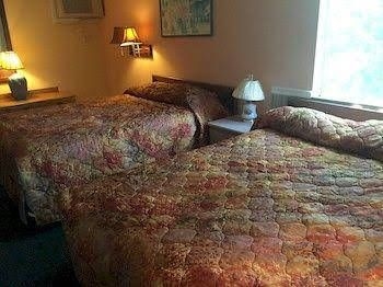 Crepe Myrtle Inn4