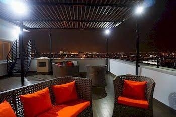 เมอร์แชนท์ โฮเต็ล (Merchant Hotel)1
