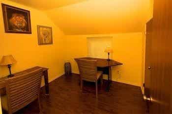Maple Leaf Furnished Manor Apartments