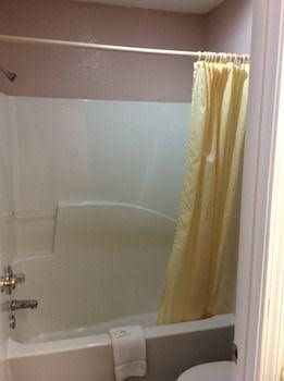 Budget Inn0