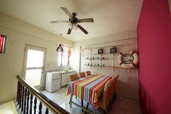 Sunny House1