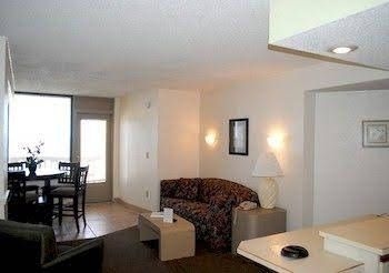 Silver Beach Club2