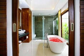 อนารี วิลลา กูตา (Anari Villas Kuta)1