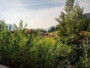 Snow Creek Lodge by FLC