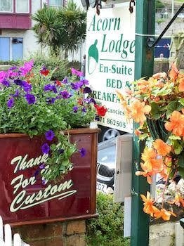 Acorn Lodge3