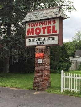 Tompkin's Motel4