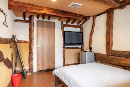 Economy Double Room with Shared Bathroom