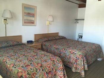 Mid Town Motel1