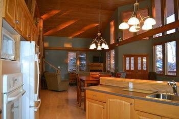 Chalet at Kimberley Alpine Resort4