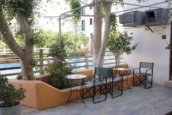 Athina Inn2