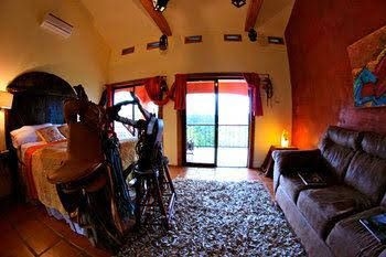 Toad Hall Hotel3