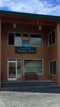 Totem Inn and Suites0